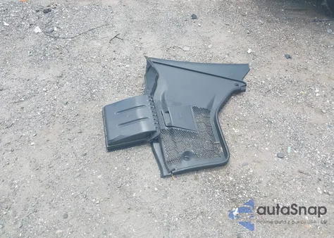 2017 Mercedes-Benz C 300 4Matic z USA, uszkodzony, nr VIN WDDWJ4KB5HF448505